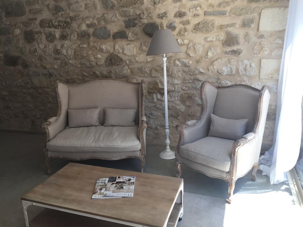 Mas Des Limites Bed & Breakfast Rognonas Ruang foto