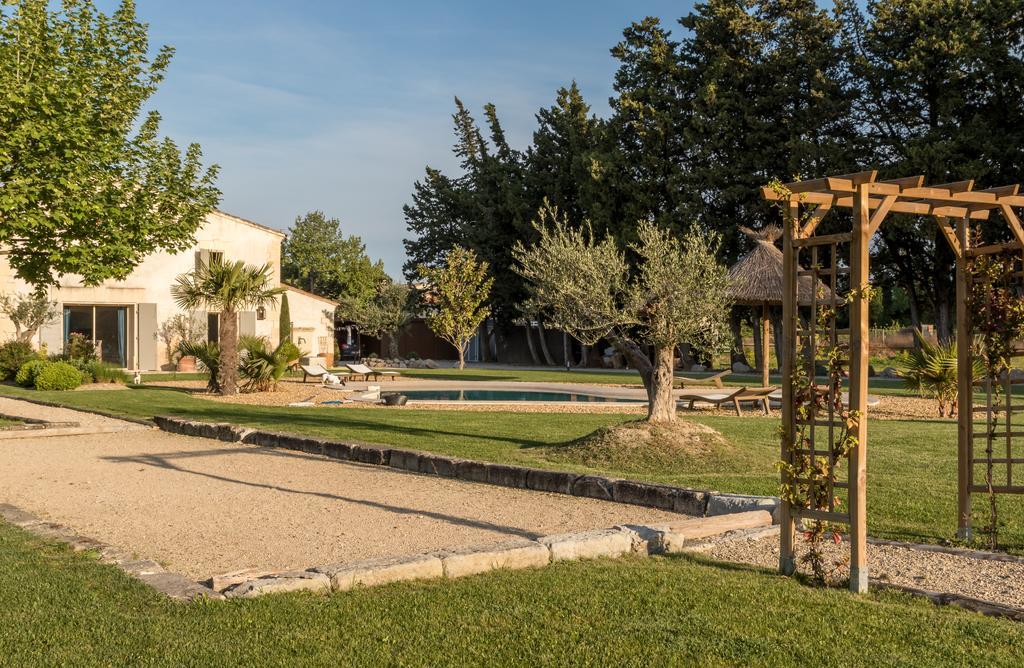 Mas Des Limites Bed & Breakfast Rognonas Bagian luar foto