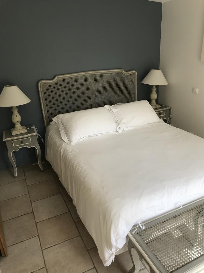 Mas Des Limites Bed & Breakfast Rognonas Bagian luar foto
